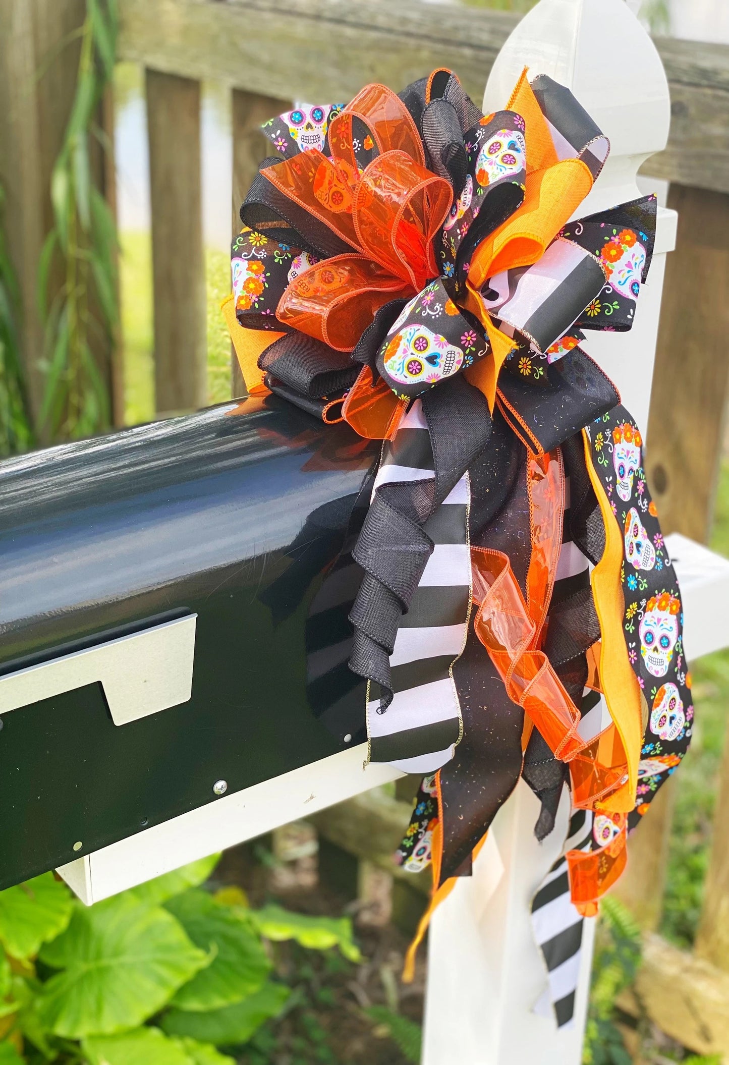 Halloween Collection - Bow,Halloween Bow, Day of the Dead,Day of the Dead Decor,Mailbox Bow,Wreath Bow,Gift Bow,Decor,Skulls,Gift