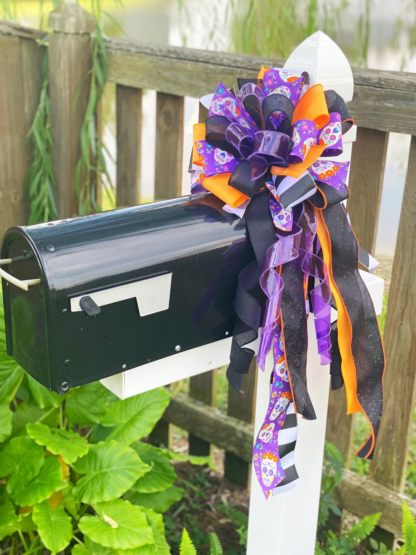 Halloween Collection - Bow,Halloween Bow, Day of the Dead,Day of the Dead Decor,Mailbox Bow,Wreath Bow,Gift Bow,Decor,Skulls,Gift