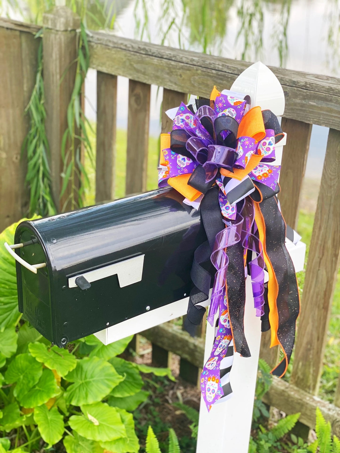 Halloween Collection - Bow,Halloween Bow, Day of the Dead,Day of the Dead Decor,Mailbox Bow,Wreath Bow,Gift Bow,Decor,Skulls,Gift