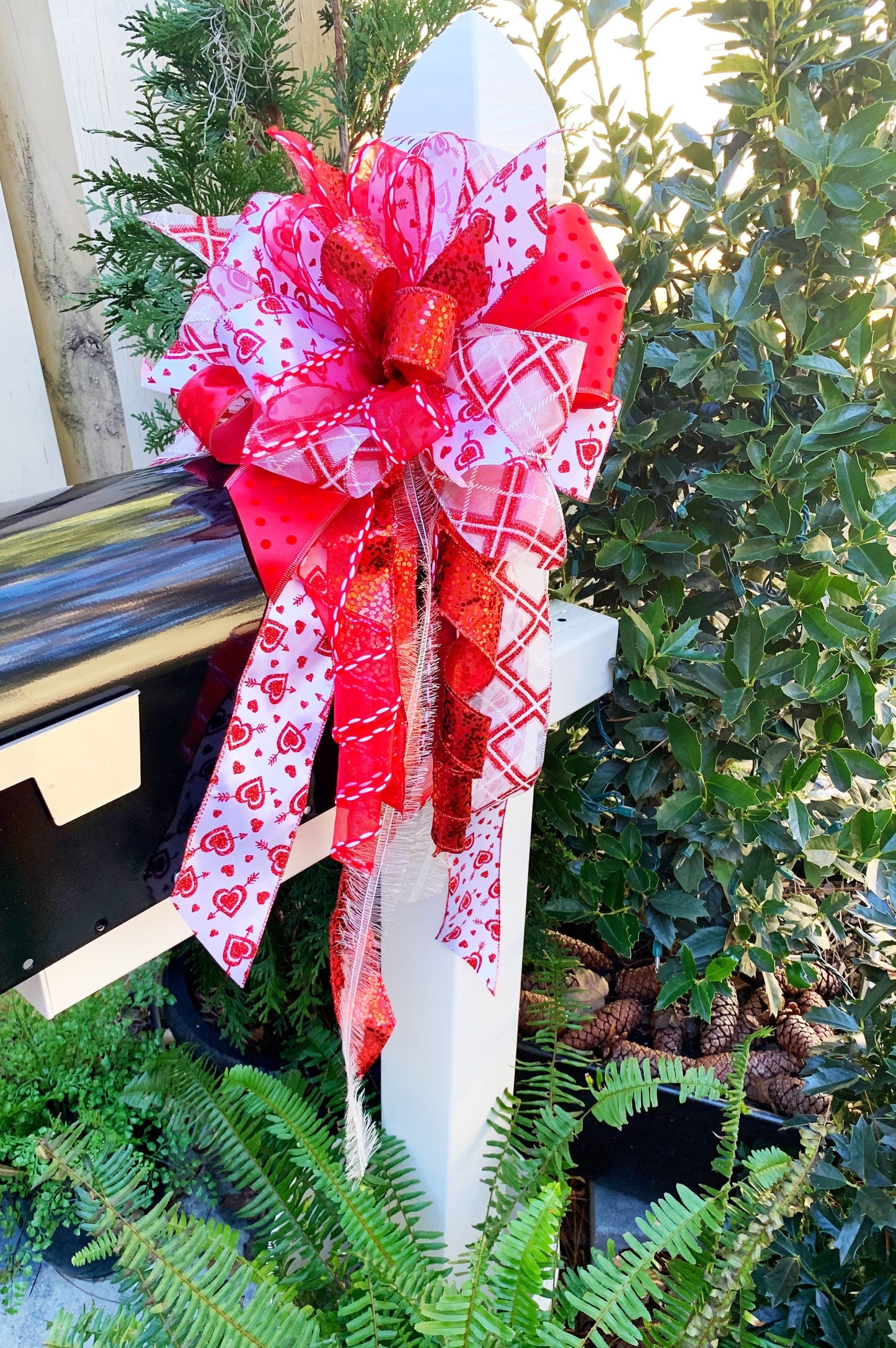 Valentines Collection- Glittered Hearts Bow, Valentines Bow, Valentines, Wreath Bow, Valentines Wreath Bow, Valentines Mailbox bow,Large Bow