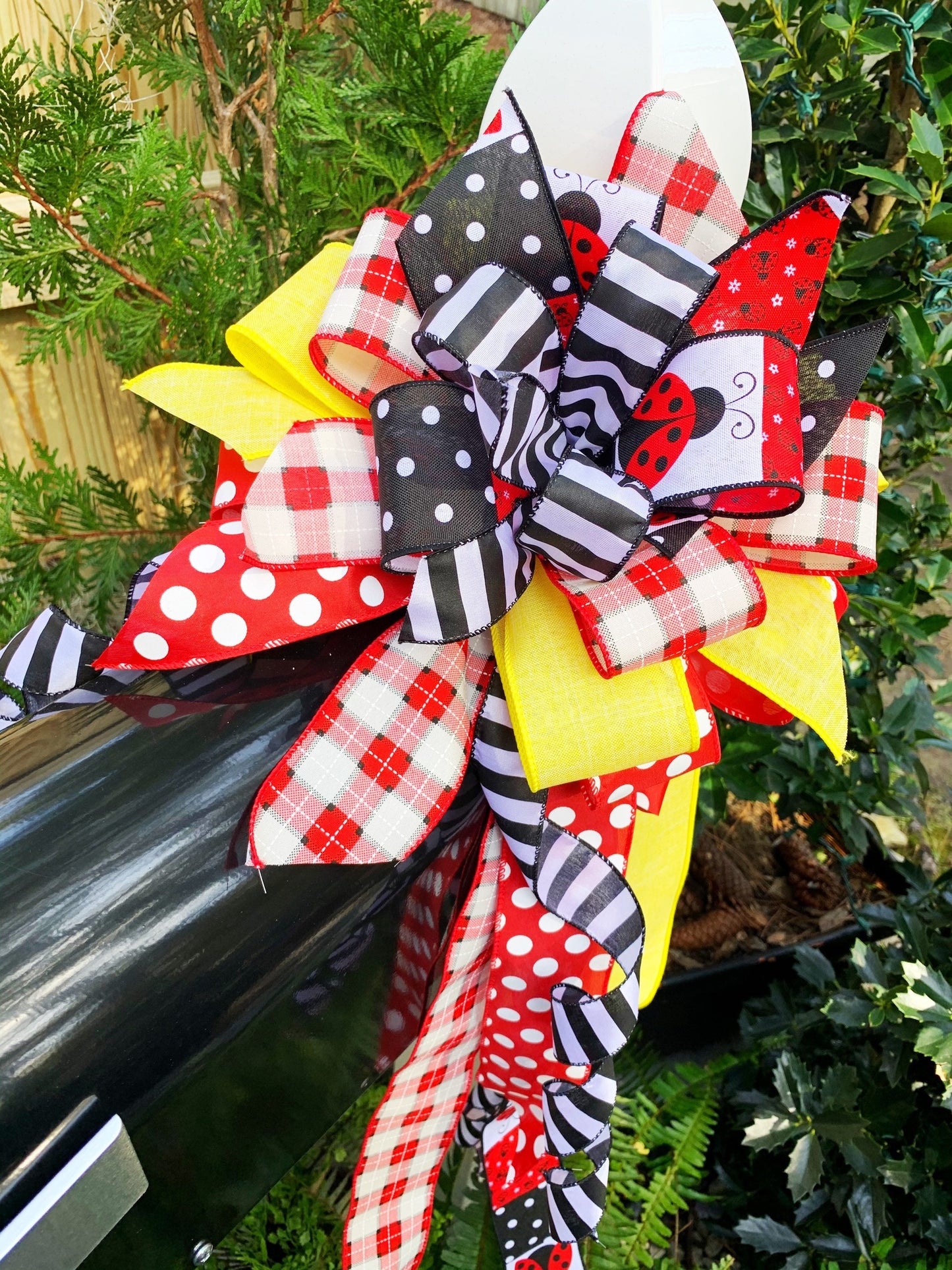 Everyday Collection - Lady Bug Bow, Lady Bug, Bow, Bows, Wreath Bow, Mailbox Bow, Summer Bow, Large Bow
