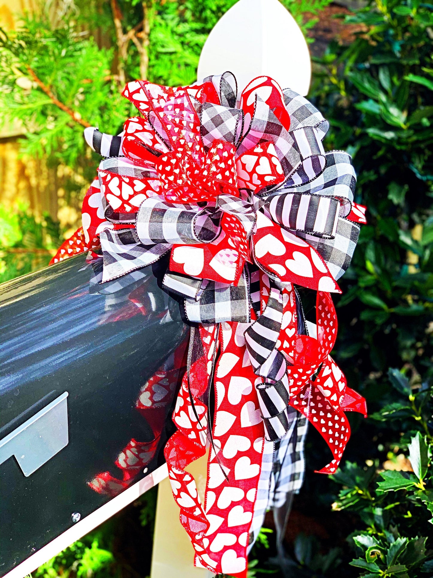 Valentines Collection - Hearts,Hearts Bow,Valentines,Valentines Bow,Valentines Hearts Bow,Valentines Ribbon,Large Bow,Bows,Bow,Mailbox Bow