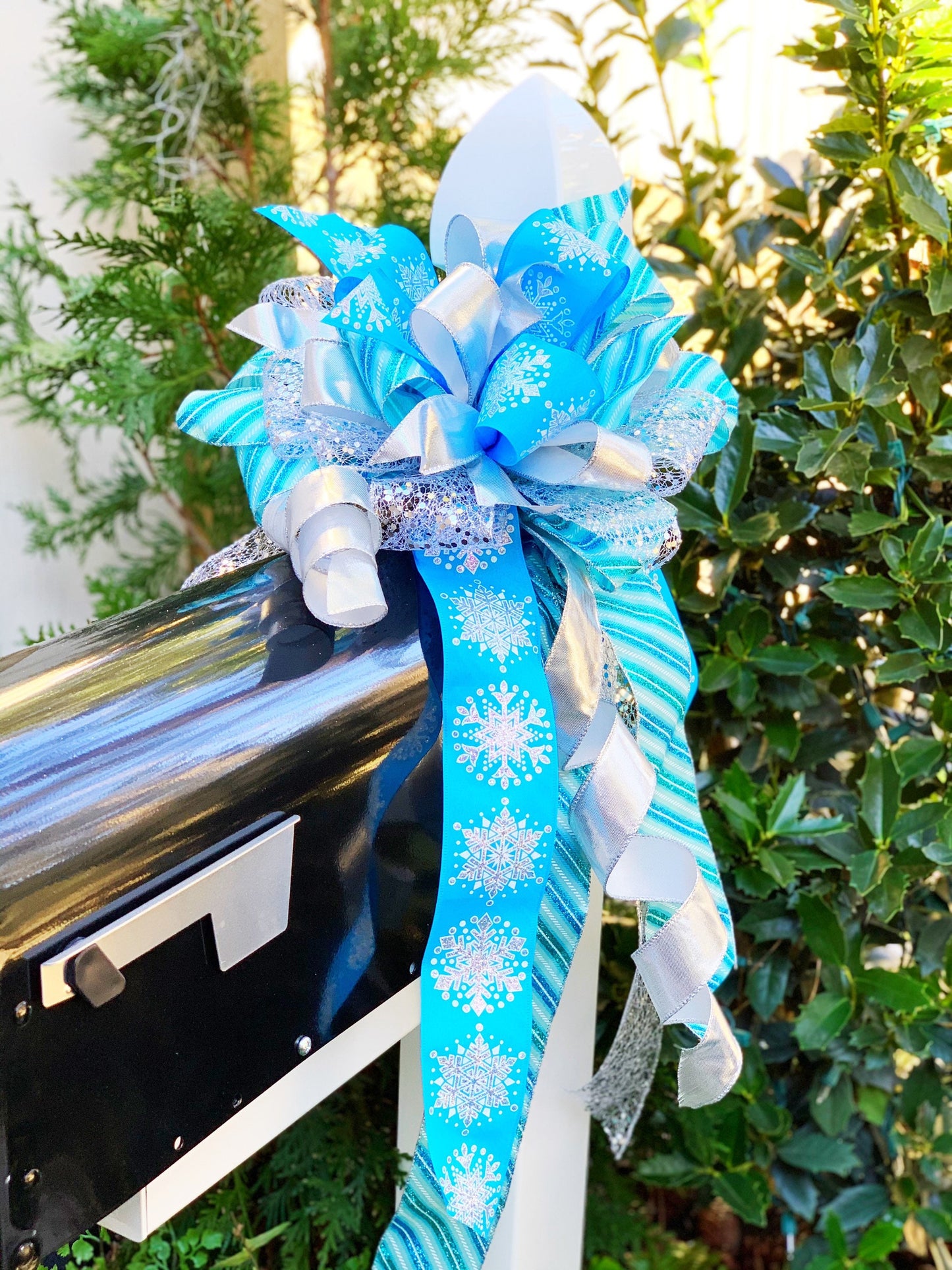 Winter Collection - Blue Bow, Snowflakes Bow, Blue/White Bow, Holiday Bow, Winter Bow, Mailbox Bow, Wreath Bow, Large Bow, Bows, Bow