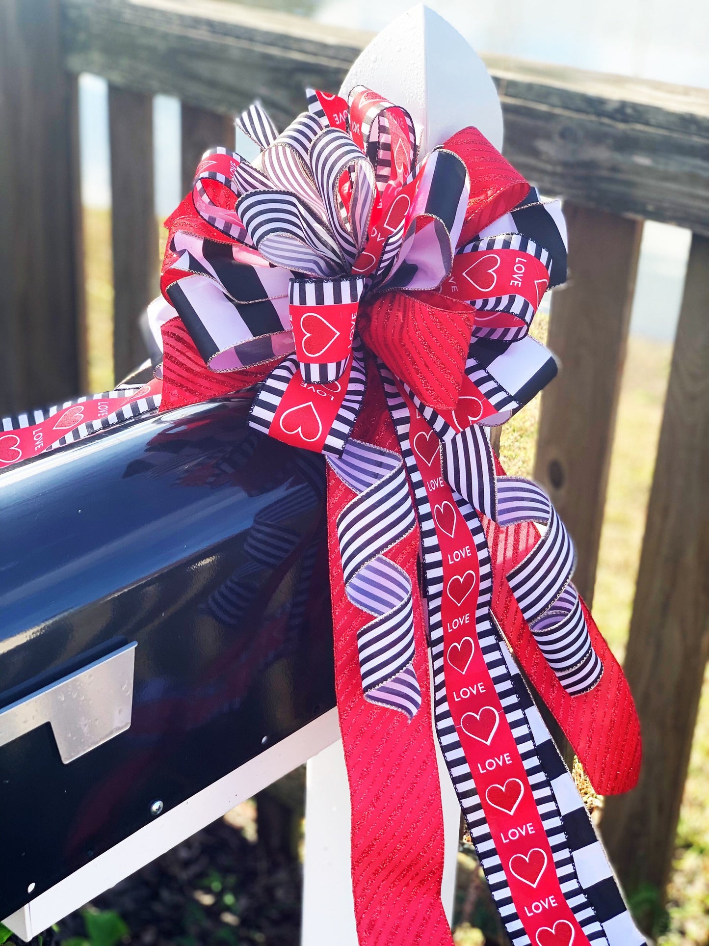 Valentines Collection - Valentines Bow, Valentines Ribbon, Valentines Decor, Valentines, Valentines Hearts, Mailbox Bow, Wreath Bow, Gift