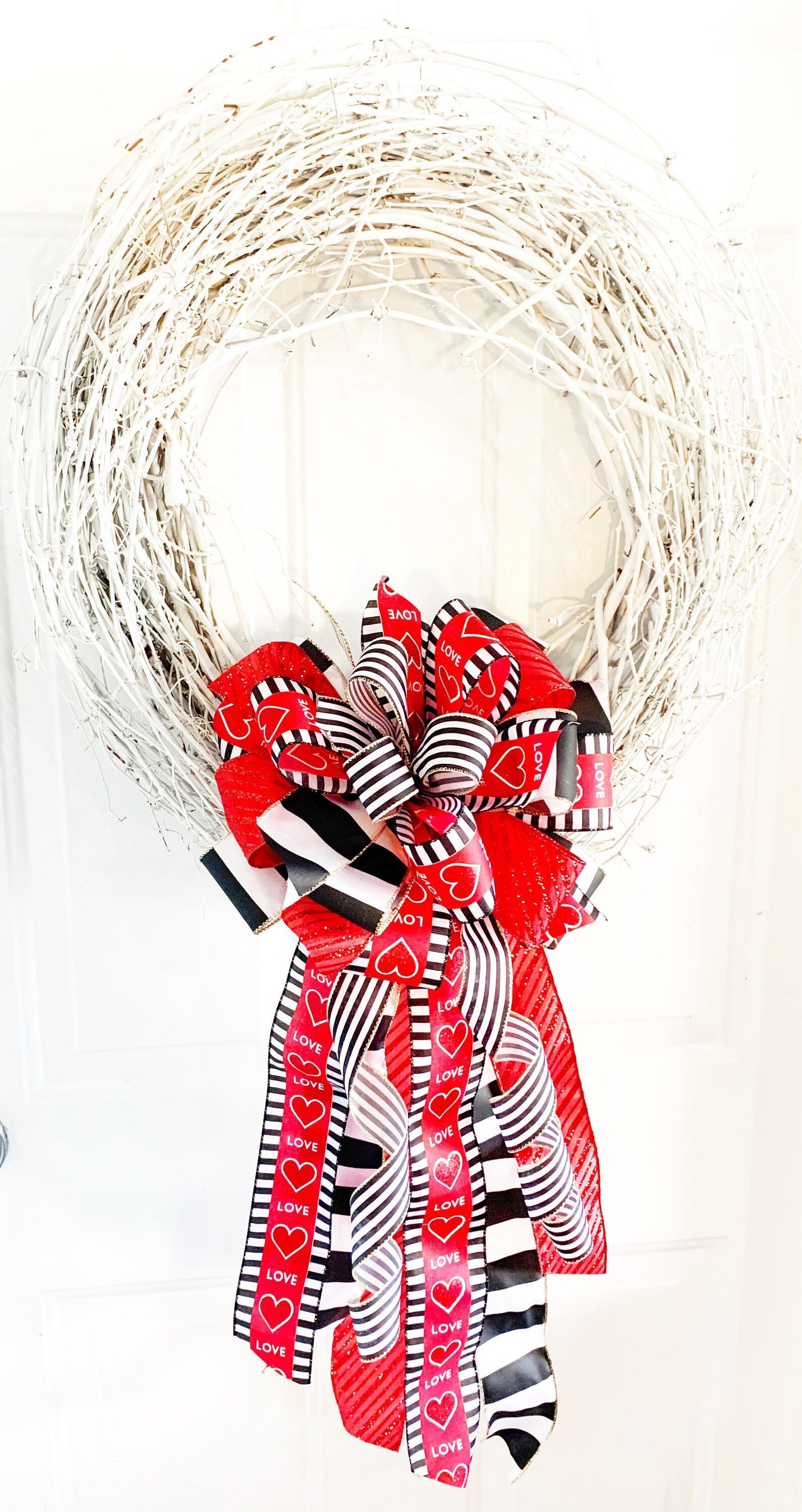 Valentines Collection - Valentines Bow, Valentines Ribbon, Valentines Decor, Valentines, Valentines Hearts, Mailbox Bow, Wreath Bow, Gift