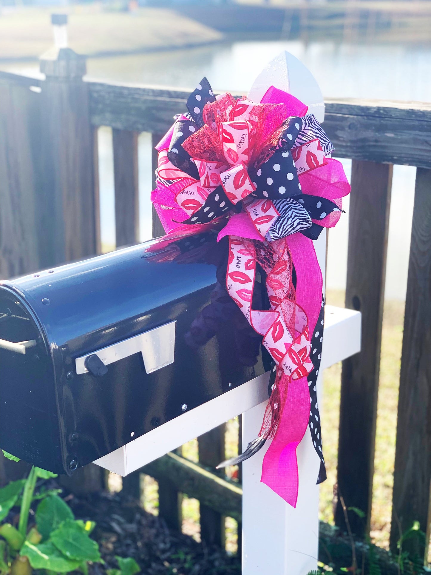 Valentines Collection - Valentines, Valentines Bow, Valentines Decor, Lips, Lips Bow, Lips Ribbon, Lips Decor, Mailbox Bow, Wreath Bow, Bow