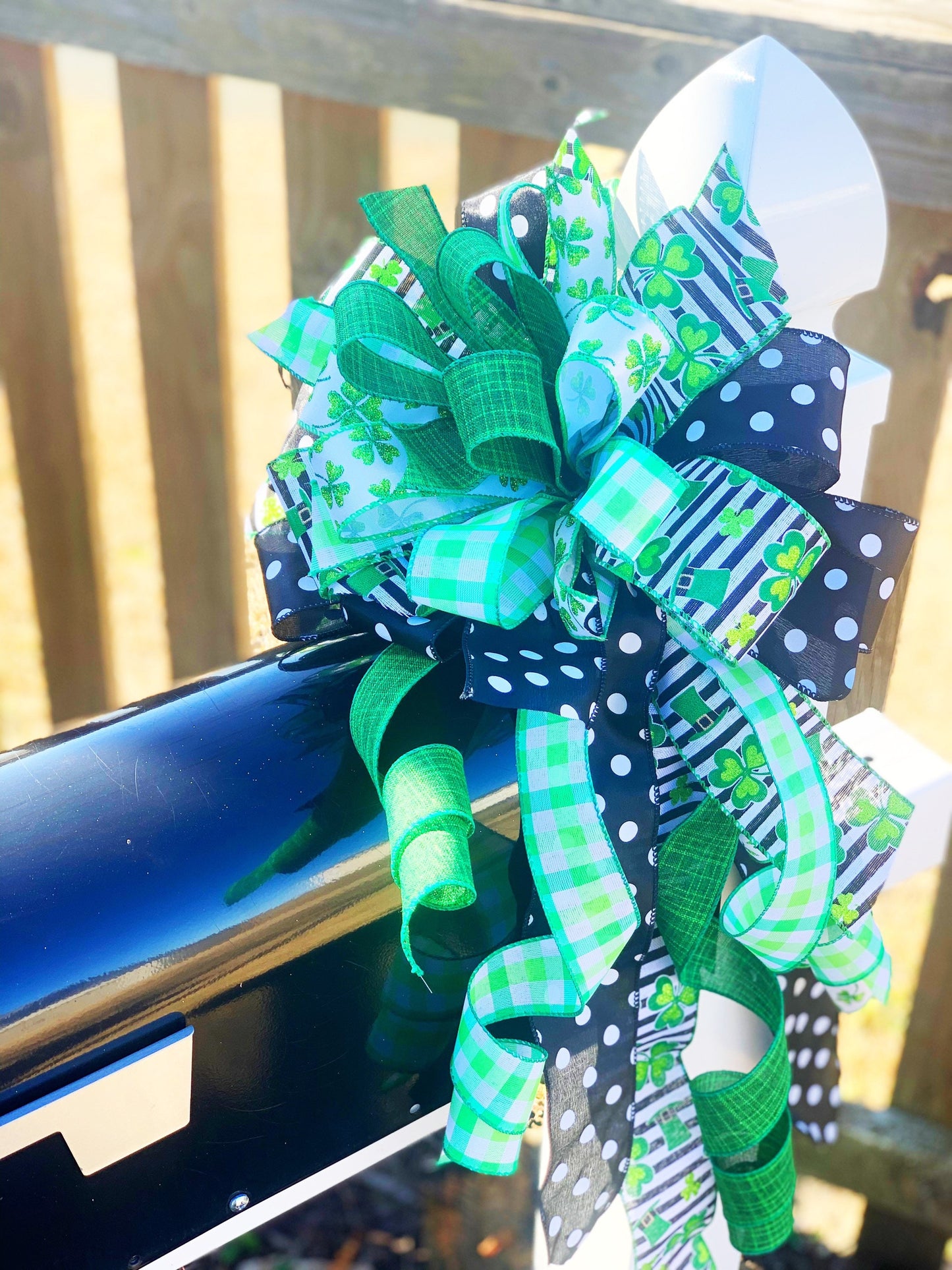 St Patrick’s Collection - St Pattys Bow, St Patrick’s Decor, St Patrick’s Day, Green Bow, Shamrocks, Shamrocks Bow, Mailbox Bow, Wreath Bow