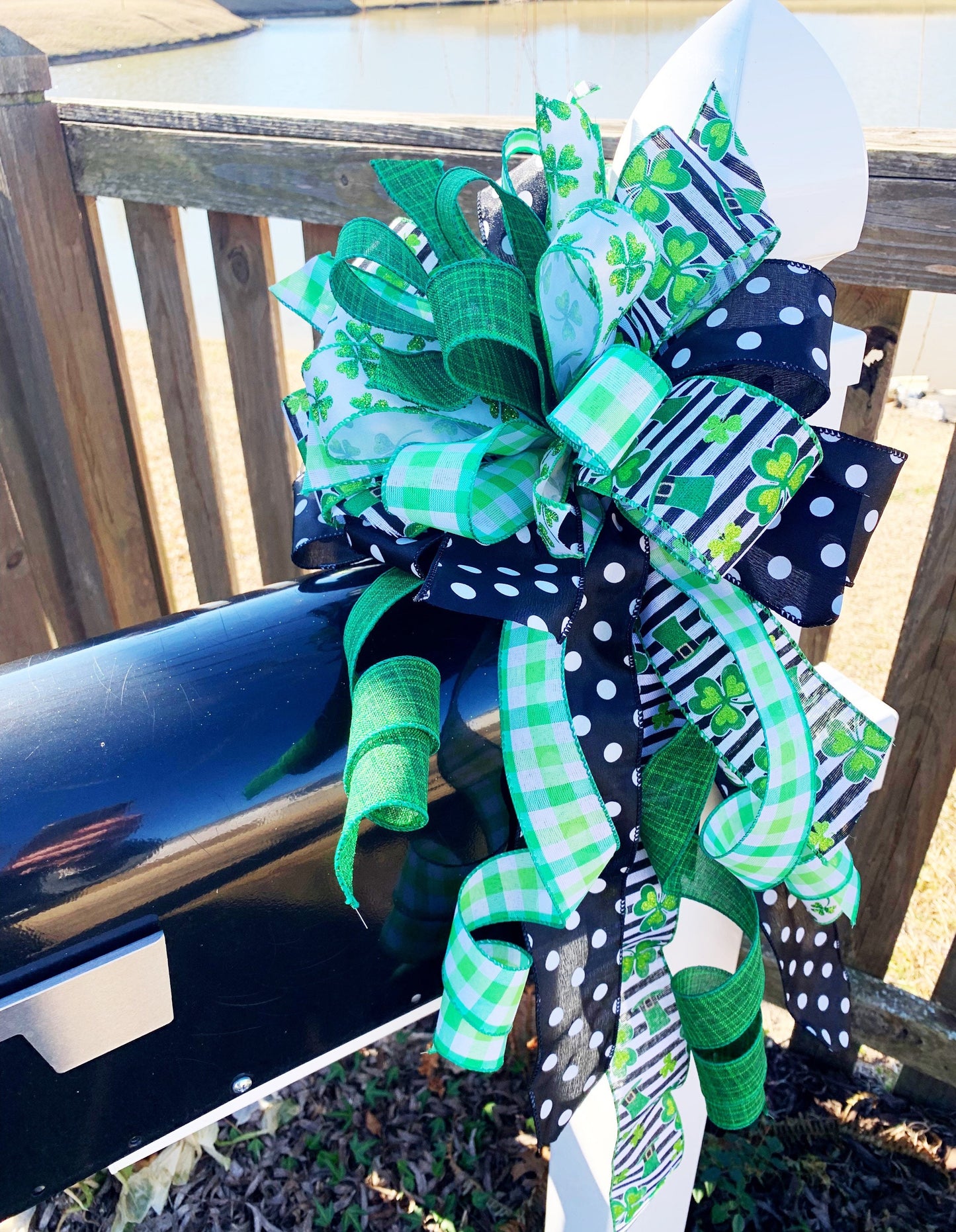 St Patrick’s Collection - St Pattys Bow, St Patrick’s Decor, St Patrick’s Day, Green Bow, Shamrocks, Shamrocks Bow, Mailbox Bow, Wreath Bow