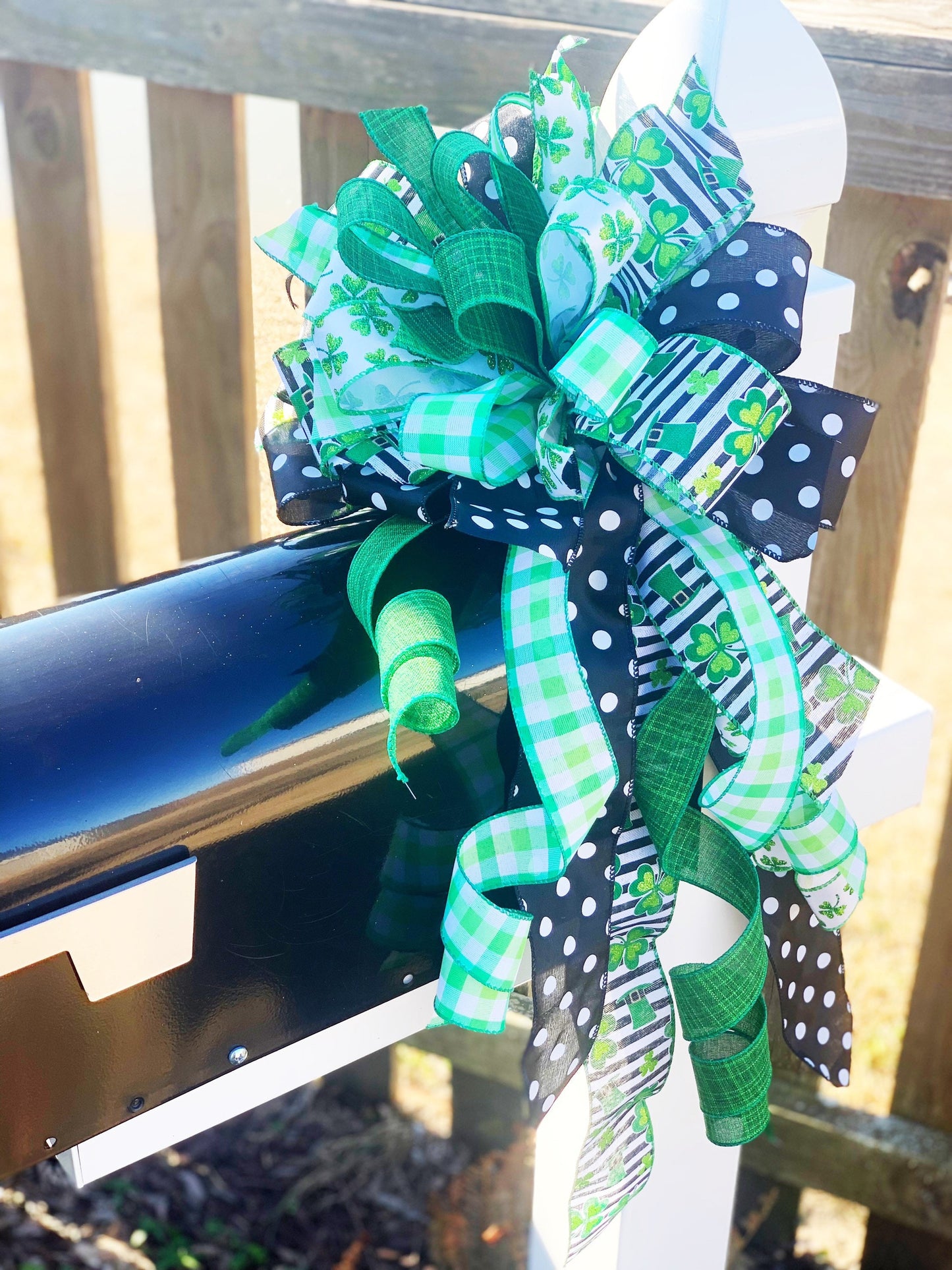 St Patrick’s Collection - St Pattys Bow, St Patrick’s Decor, St Patrick’s Day, Green Bow, Shamrocks, Shamrocks Bow, Mailbox Bow, Wreath Bow