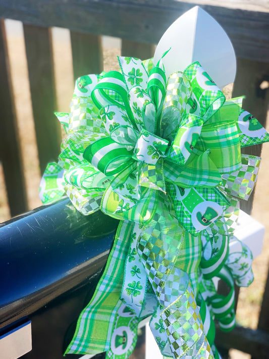 St Patrick’s Collection - St Patty’s Decor,St Patty’s Bow,St Patrick’s Bow,St Patrick’s Ribbon,Green Ribbon,Shamrocks,Shamrocks Bow, Wreath