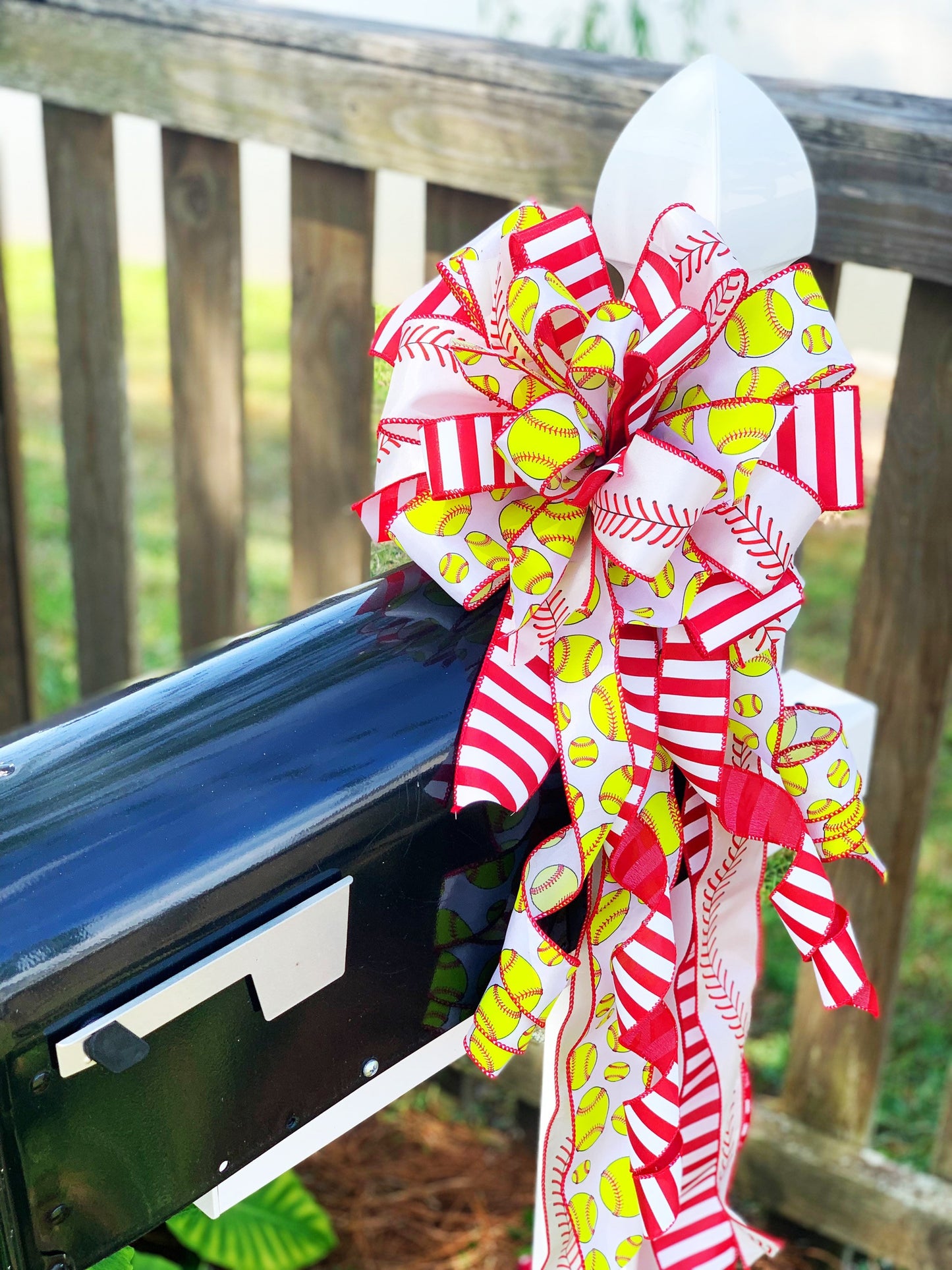Sports Collection - Sports Bow,Baseball, Baseball Bow,Softball,Softball Bow,Ball,Balls, Balls Bow,Bow,Mailbox Bow,Wreath Bow,Gift, Ribbon