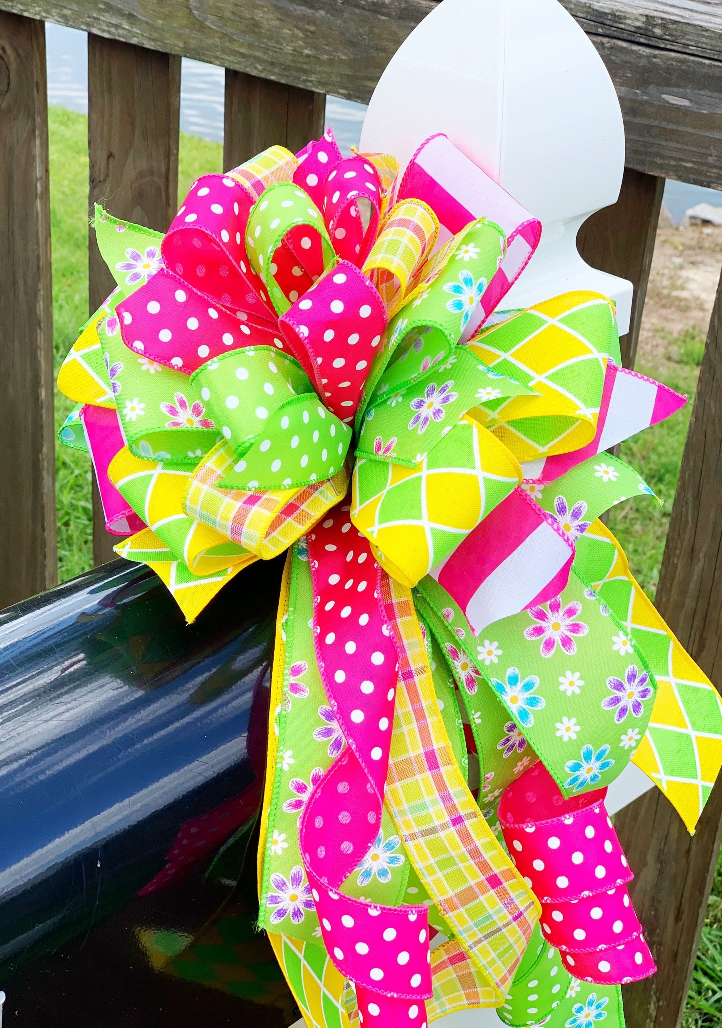 Everyday Collection - Flowers,Flower Ribbon, Floral Bow,Wreath Bow,Mailbox Bow,Gift, Gifts,Ribbon,Summer Bow,Polka Dots,Polka Dot Ribbon