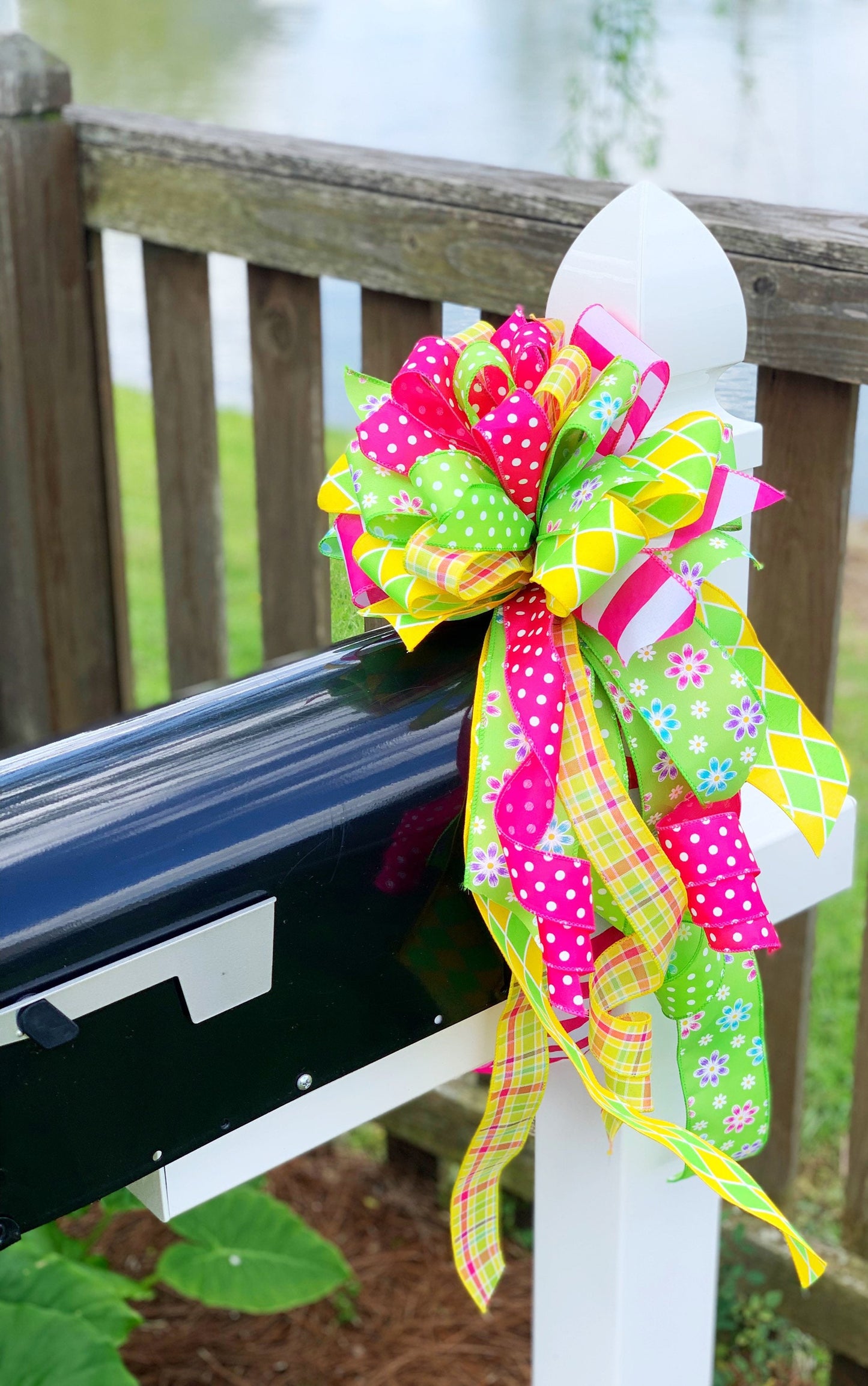 Everyday Collection - Flowers,Flower Ribbon, Floral Bow,Wreath Bow,Mailbox Bow,Gift, Gifts,Ribbon,Summer Bow,Polka Dots,Polka Dot Ribbon